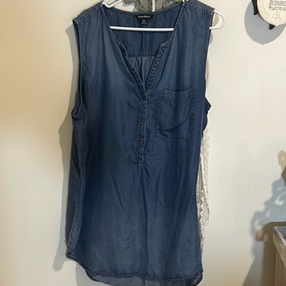 women’s shirt
